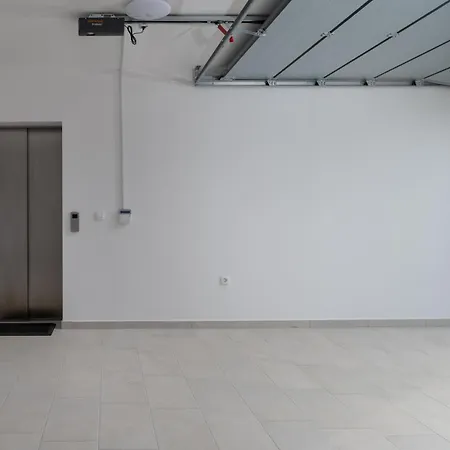 Luxury Penthouse Nubu * زادار