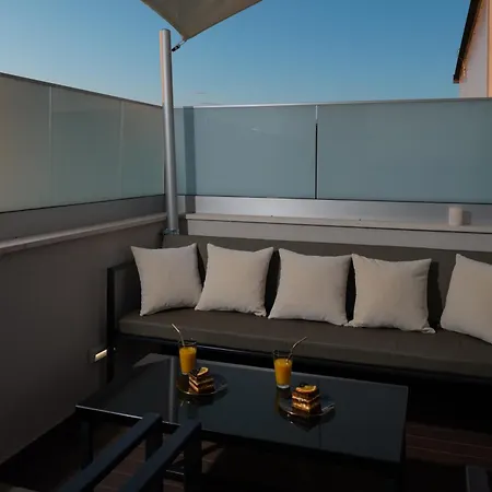 Luxury Penthouse Nubu زادار