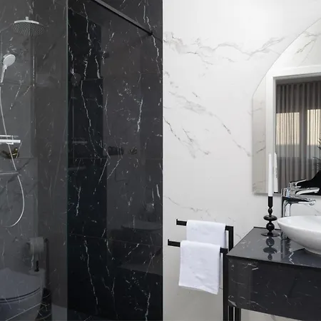 فيلة Luxury Penthouse Nubu زادار