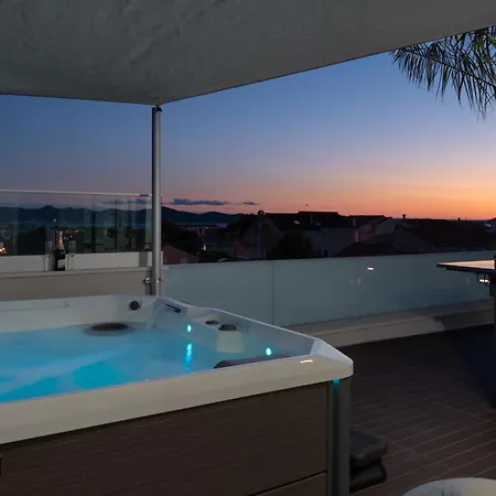 Luxury Penthouse Nubu * زادار