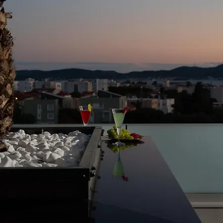 فيلة Luxury Penthouse Nubu